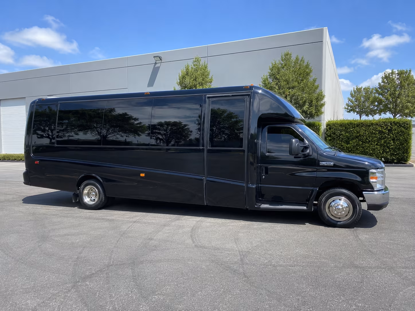 jurupa valley coordinate team and fan travel with jurupa valley bus rentals