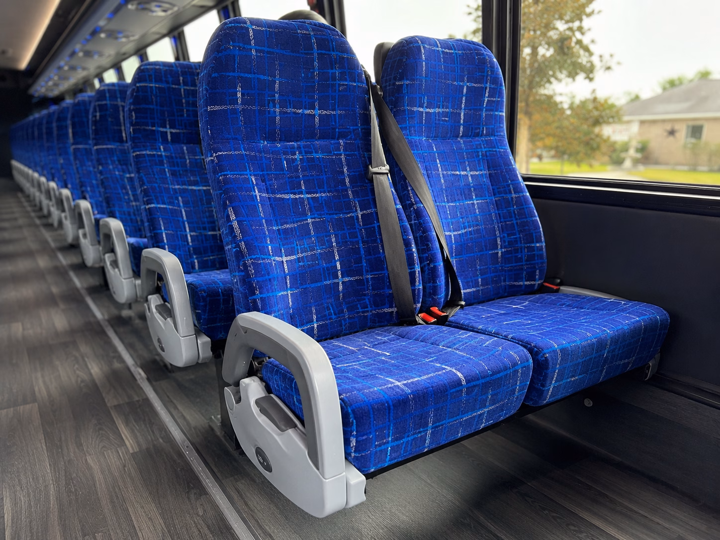 rialto groups love charter buses to glen helen amphitheatre and toyota arena
