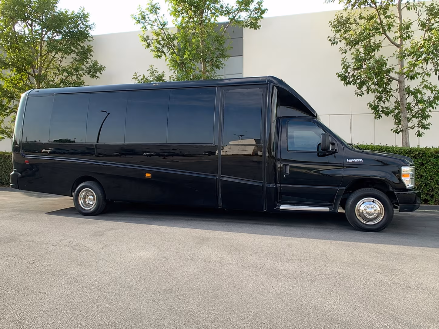 rialto wine tour brewery transportation